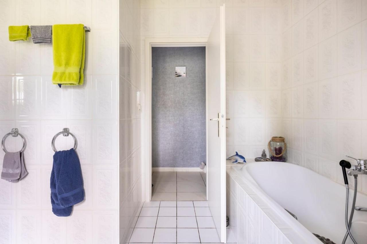 B&B La Villa Orchidees, Breakfast Included Bassenge Bagian luar foto