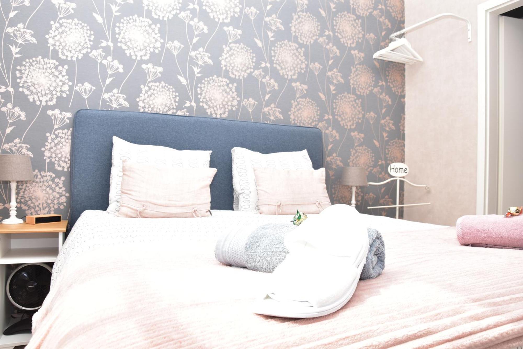 B&B La Villa Orchidees, Breakfast Included Bassenge Bagian luar foto